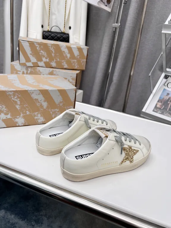 Golden Goose Shoe 